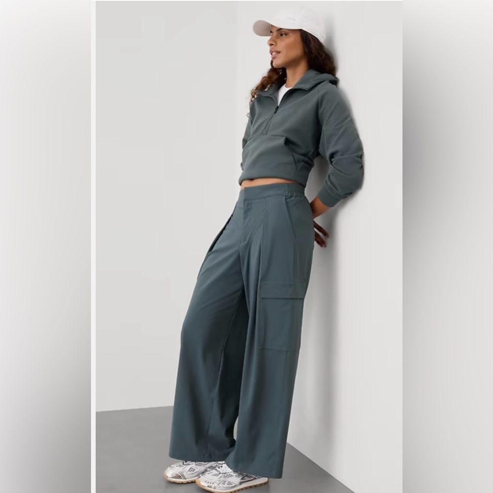 NWT-Athleta Eden Pinnacle Cargo Trouser, Size 2 - Picture 4 of 8